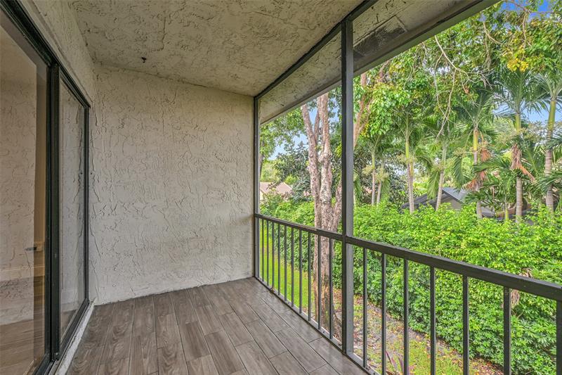Image 17 of 38 For 21699 Cypress Rd  17d