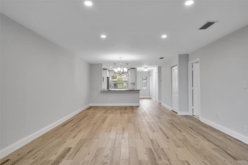 Image 19 of 38 For 21699 Cypress Rd  17d