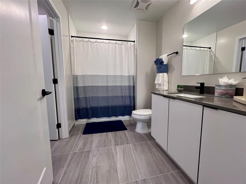 Image 16 of 45 For 120 Compass Way  435