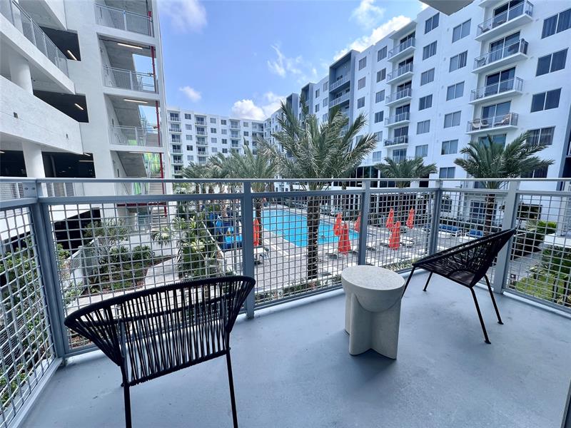 Image 18 of 45 For 120 Compass Way  435