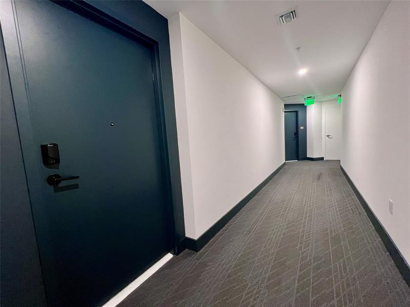 Image 19 of 45 For 120 Compass Way  435