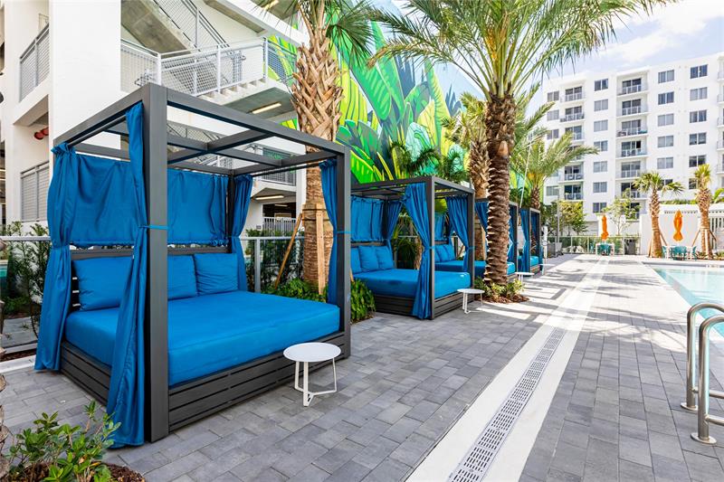 Image 28 of 45 For 120 Compass Way  435