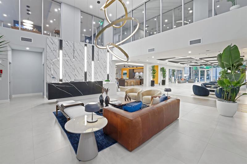 Image 3 of 45 For 120 Compass Way  435