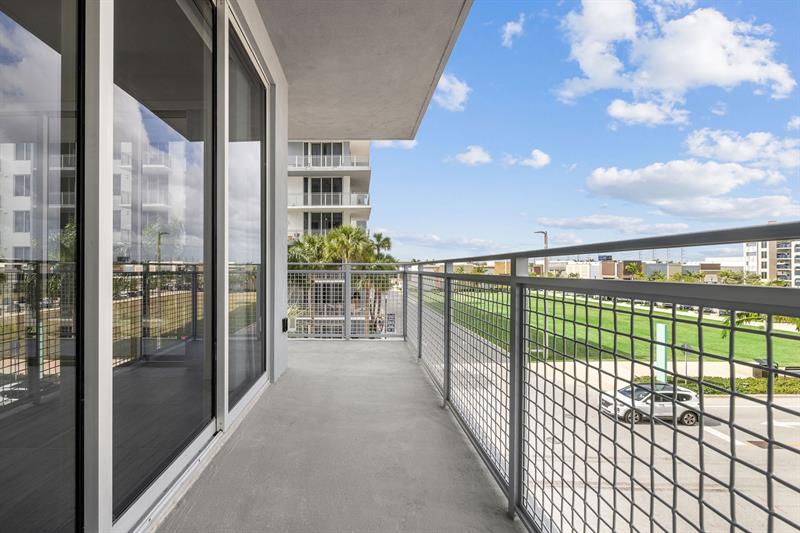 Image 11 of 40 For 120 Compass Way  338