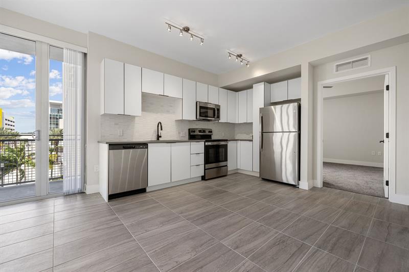 Image 6 of 40 For 120 Compass Way  338