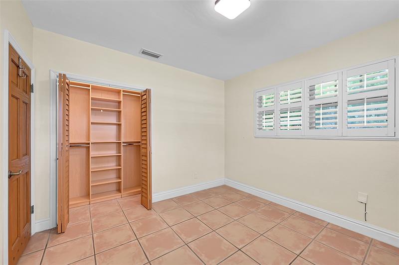 Image 33 of 52 For 1401 Red Rd  