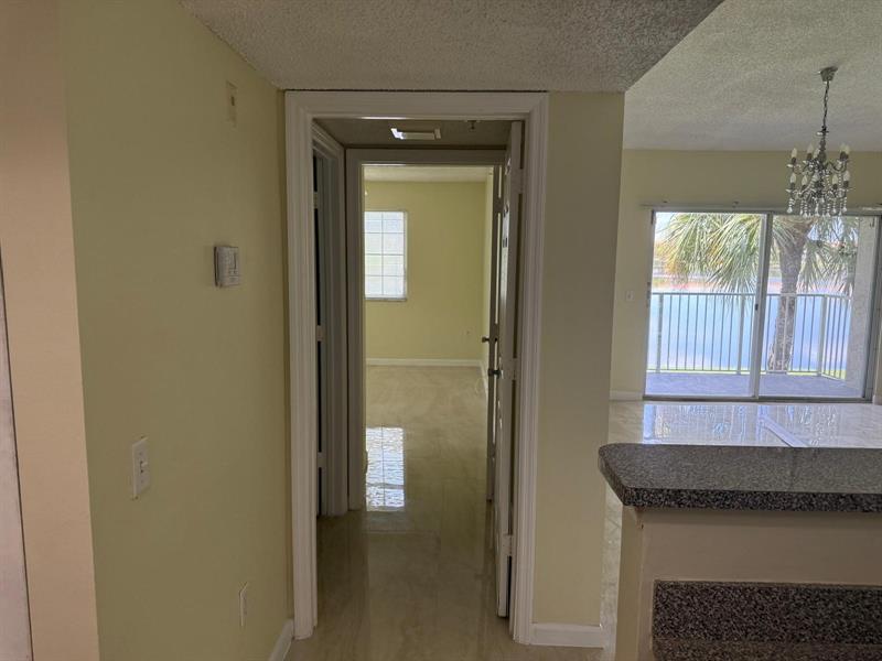 Image 25 of 34 For 5061 Wiles Rd  202