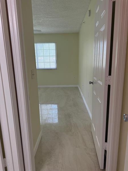 Image 30 of 34 For 5061 Wiles Rd  202