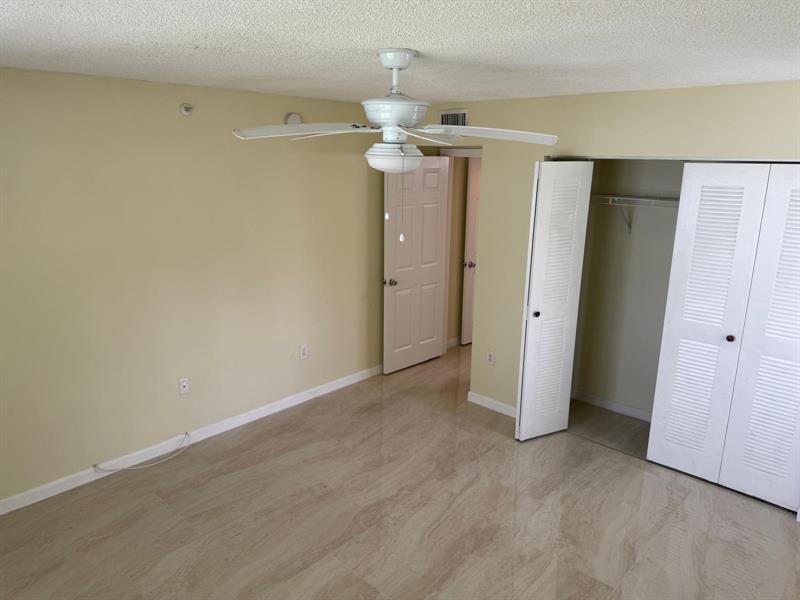 Image 32 of 34 For 5061 Wiles Rd  202