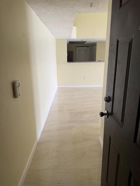 Image 6 of 34 For 5061 Wiles Rd  202