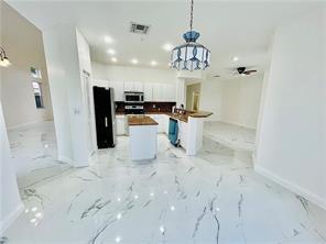 Image 7 of 18 For 11041 Harbour Springs Cir