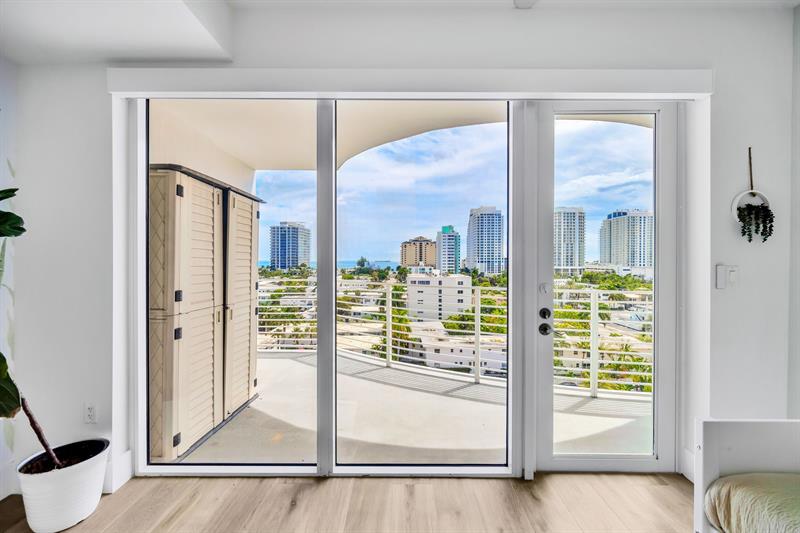 Image 24 of 46 For 612 Bayshore Dr  802