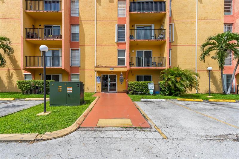 Details for 4805 7th St  105-15, Miami, FL 33126