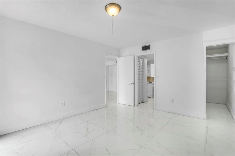 Image 13 of 31 For 4805 7th St  105-15