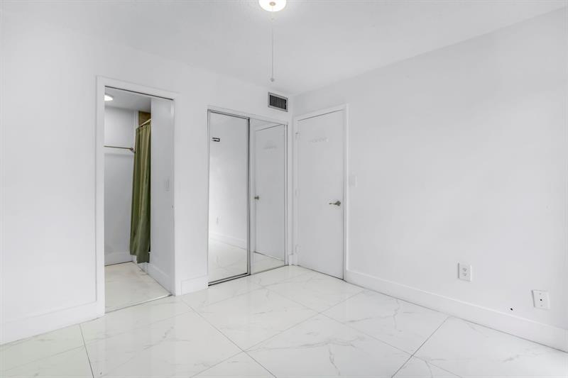 Image 16 of 31 For 4805 7th St  105-15