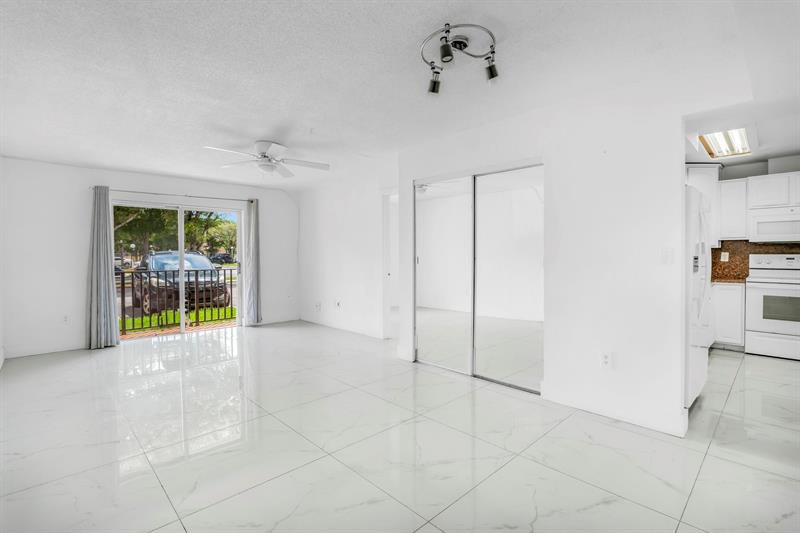 Image 3 of 31 For 4805 7th St  105-15