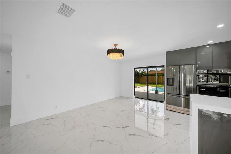 Image 13 of 39 For 7301 13th Ct