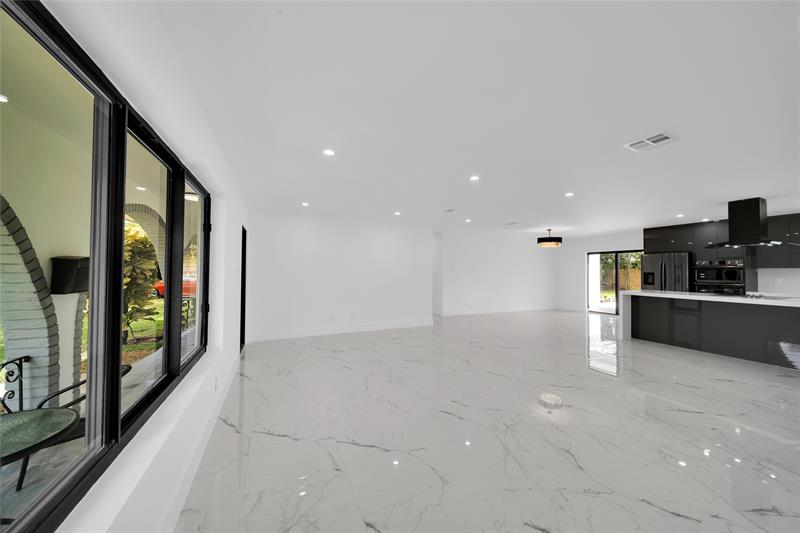 Image 18 of 39 For 7301 13th Ct
