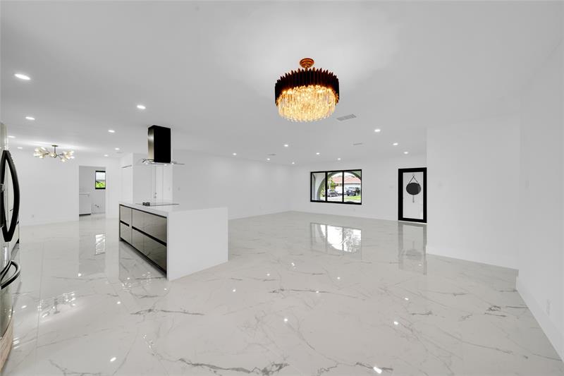 Image 23 of 39 For 7301 13th Ct