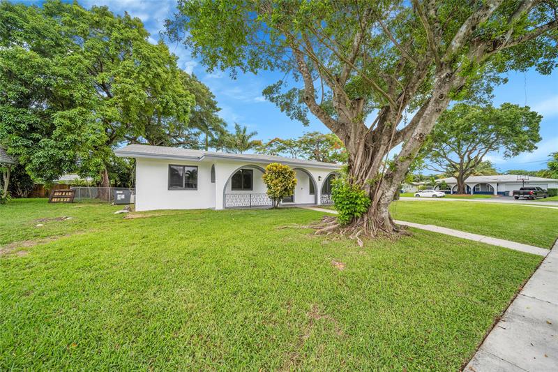 Image 32 of 39 For 7301 13th Ct