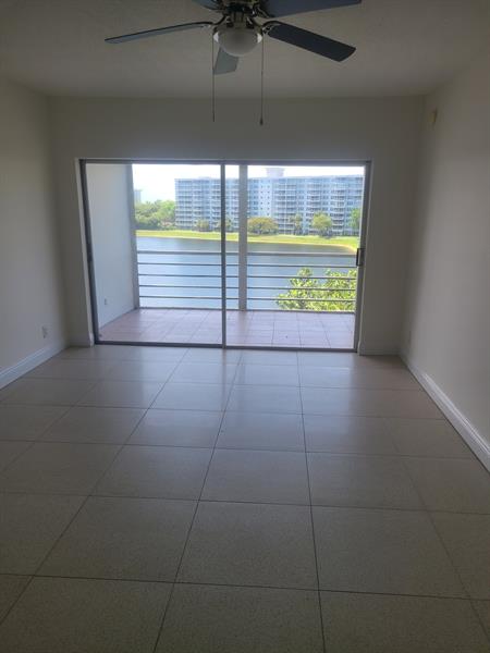 Image 7 of 12 For 2751 Palm Aire Dr  505