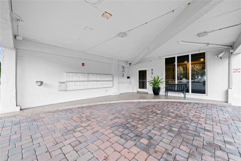 Image 20 of 35 For 95 Birch Rd  304