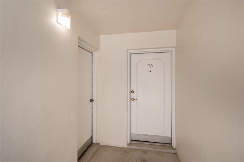 Image 9 of 28 For 2555 11th St  902