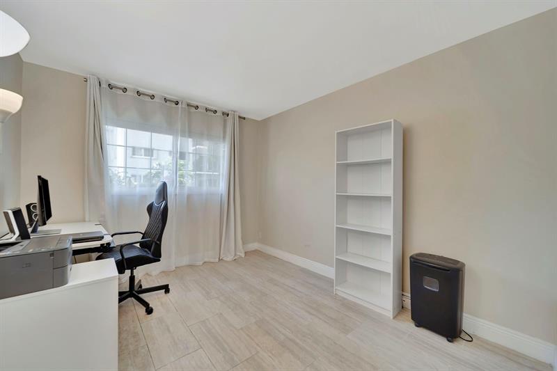 Image 13 of 36 For 3000 5th Ter  109-a