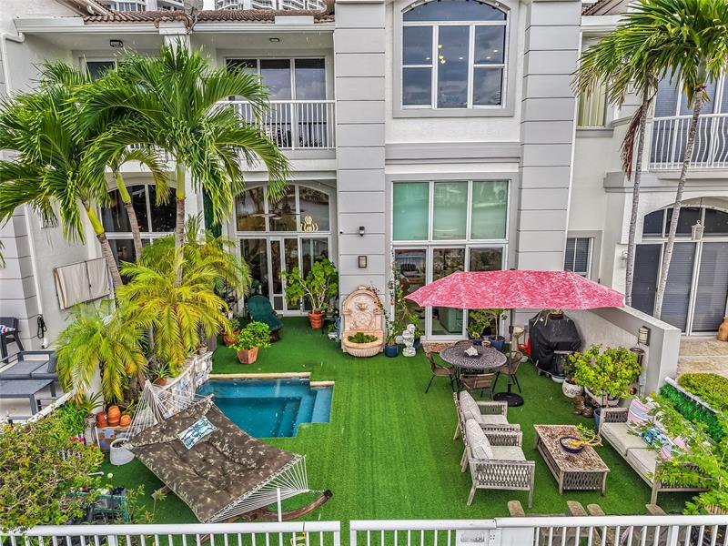 Image 21 of 66 For 21205 38th Ave  66