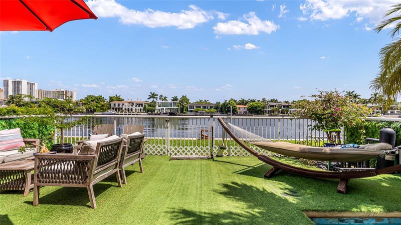 Image 22 of 66 For 21205 38th Ave  66