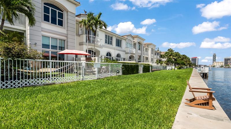 Image 30 of 66 For 21205 38th Ave  66