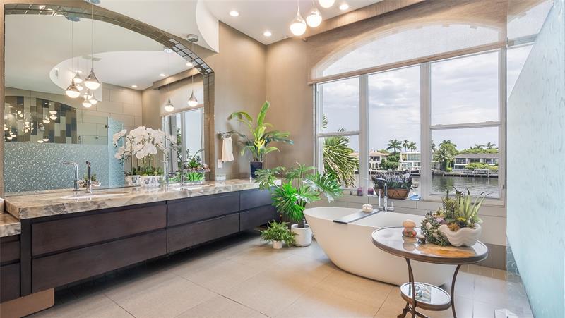 Image 42 of 66 For 21205 38th Ave  66