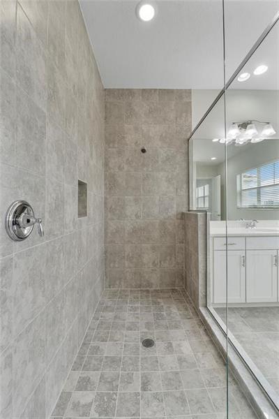 Image 36 of 55 For 5217 Liberty Ln