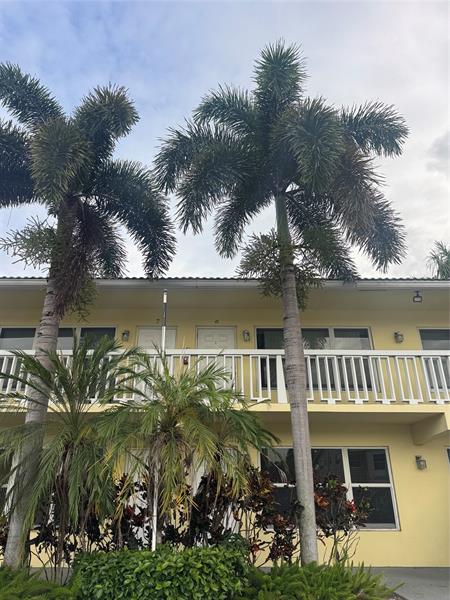 Details for 2120 42nd Ct  6, Lighthouse Point, FL 33064