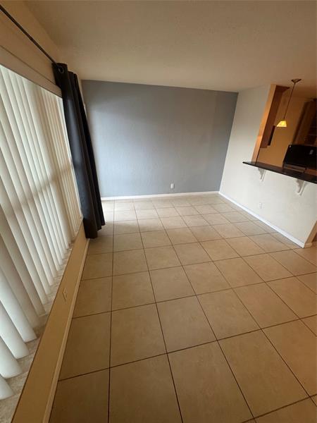 Image 5 of 12 For 2120 42nd Ct  6