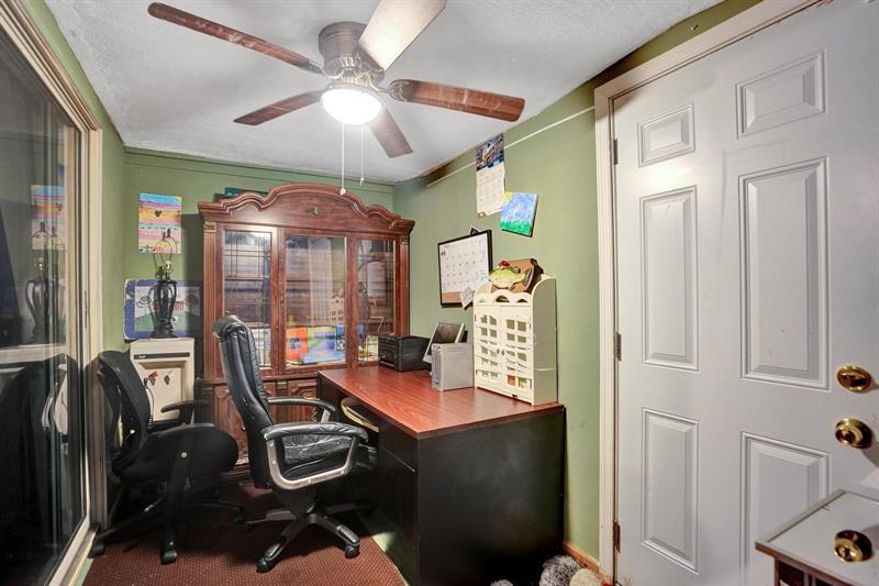Image 11 of 48 For 251 Hemingway Cir  251