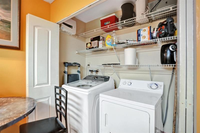 Image 16 of 48 For 251 Hemingway Cir  251