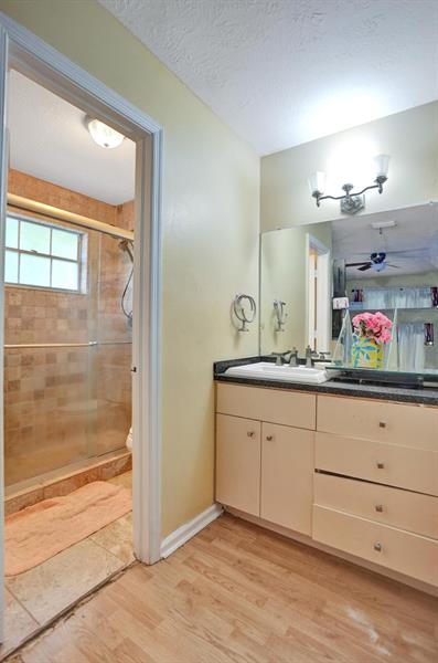 Image 26 of 48 For 251 Hemingway Cir  251