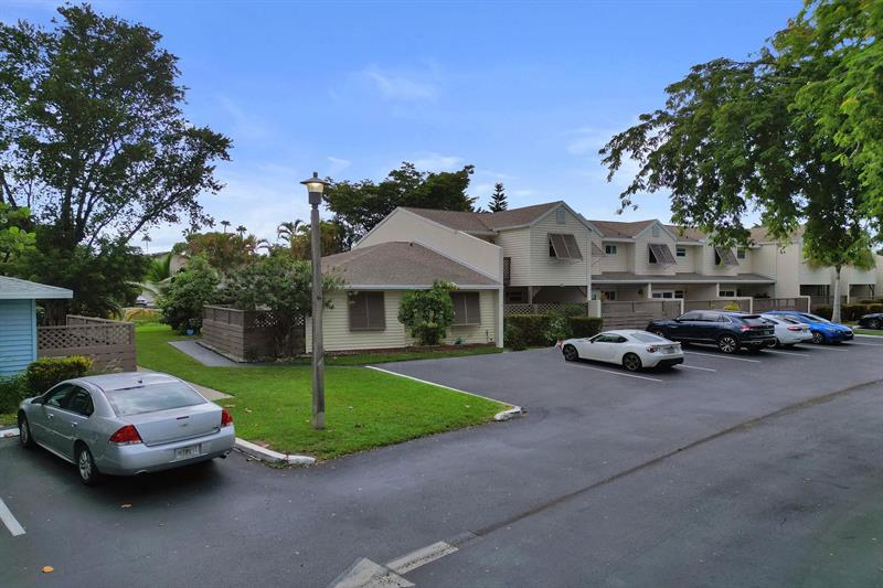 Image 33 of 48 For 251 Hemingway Cir  251