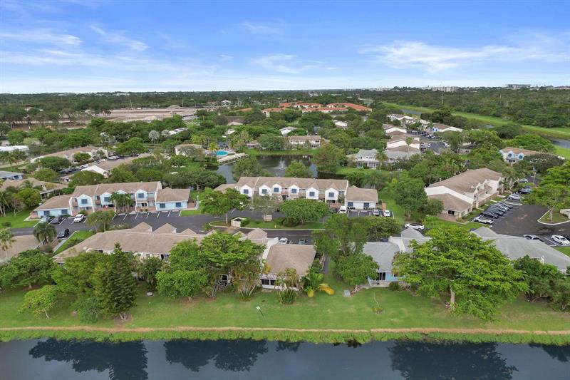 Image 40 of 48 For 251 Hemingway Cir  251