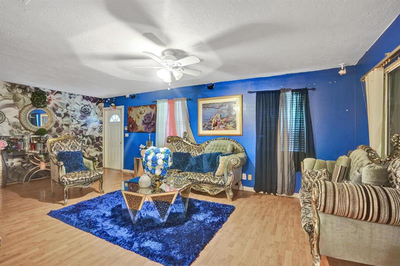 Image 7 of 48 For 251 Hemingway Cir  251