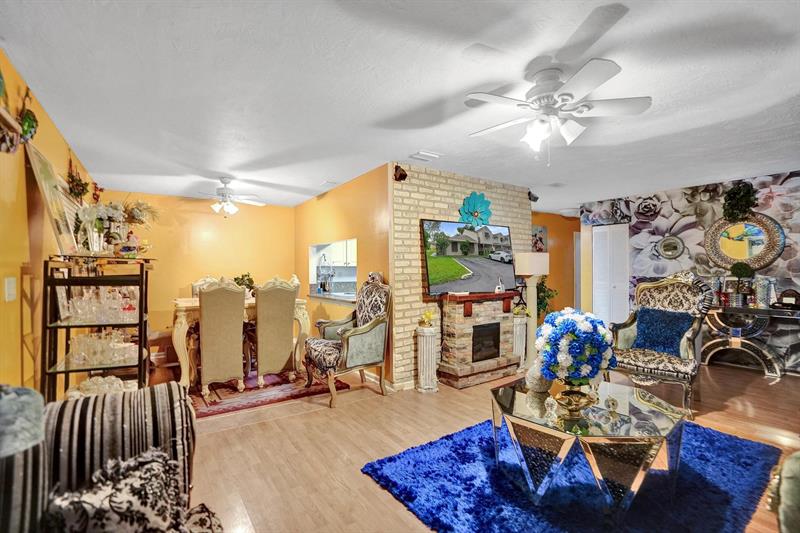 Image 9 of 48 For 251 Hemingway Cir  251