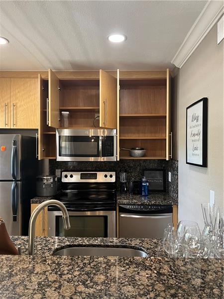 Image 21 of 23 For 811 14th Pl  7