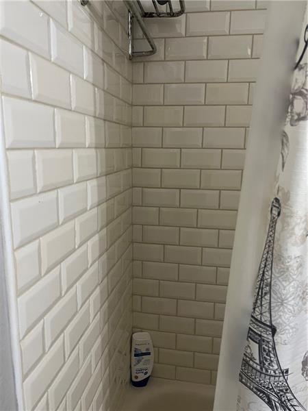 Image 5 of 23 For 811 14th Pl  7