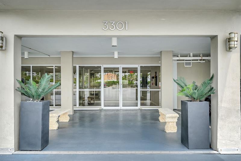 Image 12 of 59 For 3301 Ocean Blvd.  109