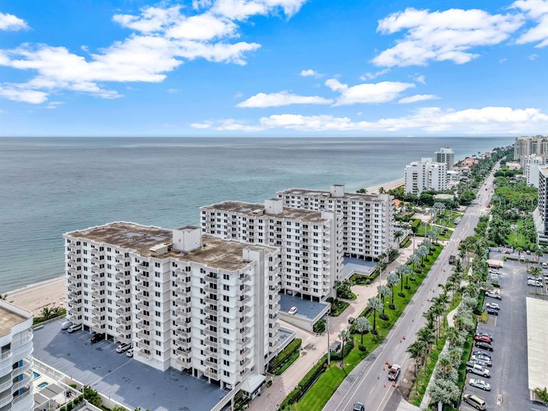 Image 18 of 59 For 3301 Ocean Blvd.  109