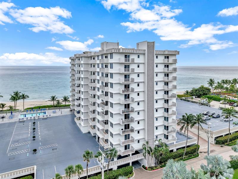 Image 25 of 59 For 3301 Ocean Blvd.  109