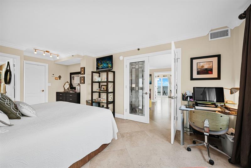 Image 55 of 59 For 3301 Ocean Blvd.  109