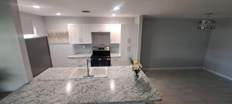 Image 5 of 19 For 14588 Canalview Dr  C