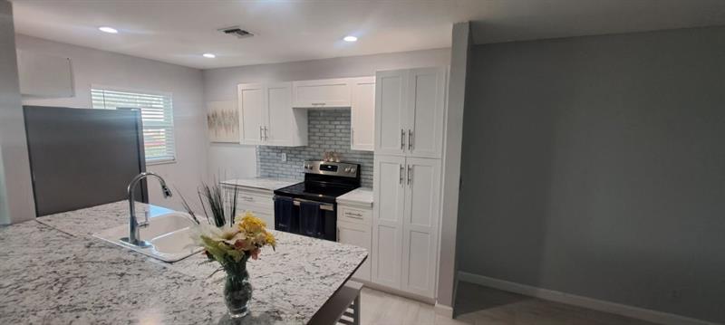 Image 7 of 19 For 14588 Canalview Dr  C